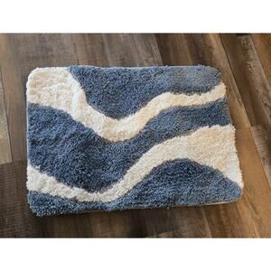 New 16 X 24 Blue / White Bathroom Rug, Soft Microfiber Quick Dry & Washable